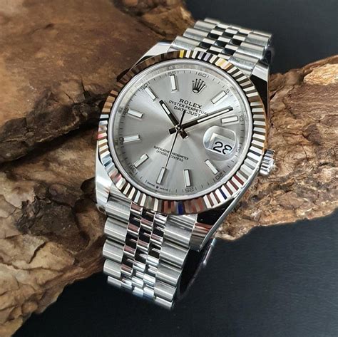 Plus de 100 images de Rolex et de Regardez 